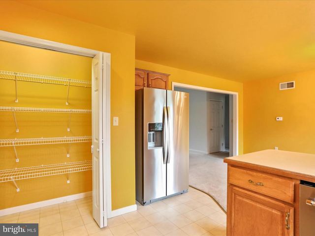 3215 ST ANDREWS DR, Chambersburg, PA 17202