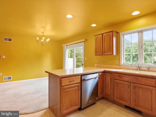 3215 ST ANDREWS DR, Chambersburg, PA 17202