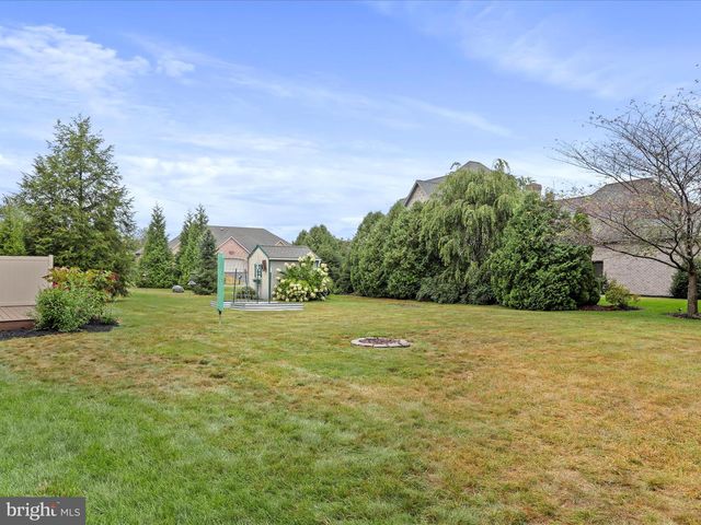 3215 ST ANDREWS DR, Chambersburg, PA 17202