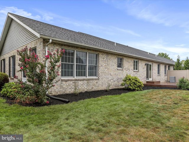 3215 ST ANDREWS DR, Chambersburg, PA 17202