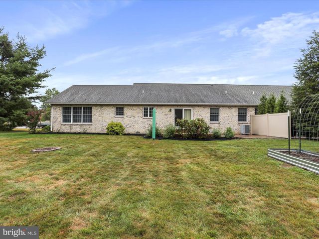 3215 ST ANDREWS DR, Chambersburg, PA 17202