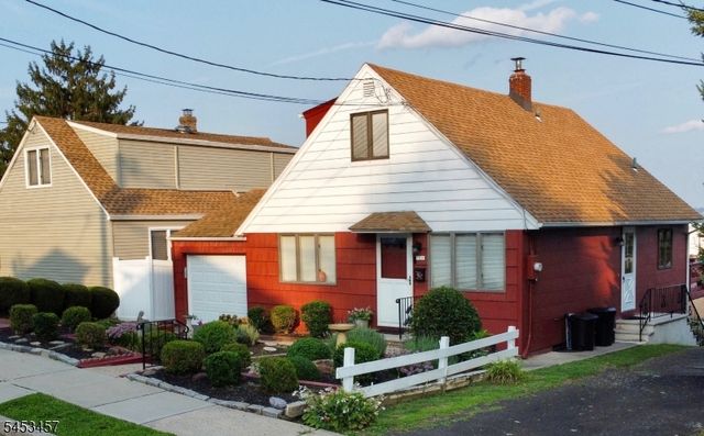 729 7Th St, Carlstadt Boro, NJ 07072