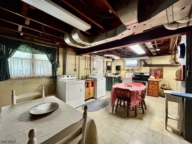729 7Th St, Carlstadt Boro, NJ 07072