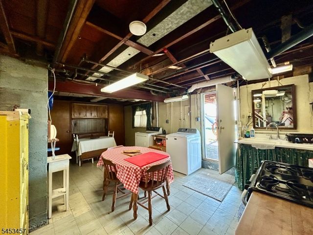 729 7Th St, Carlstadt Boro, NJ 07072