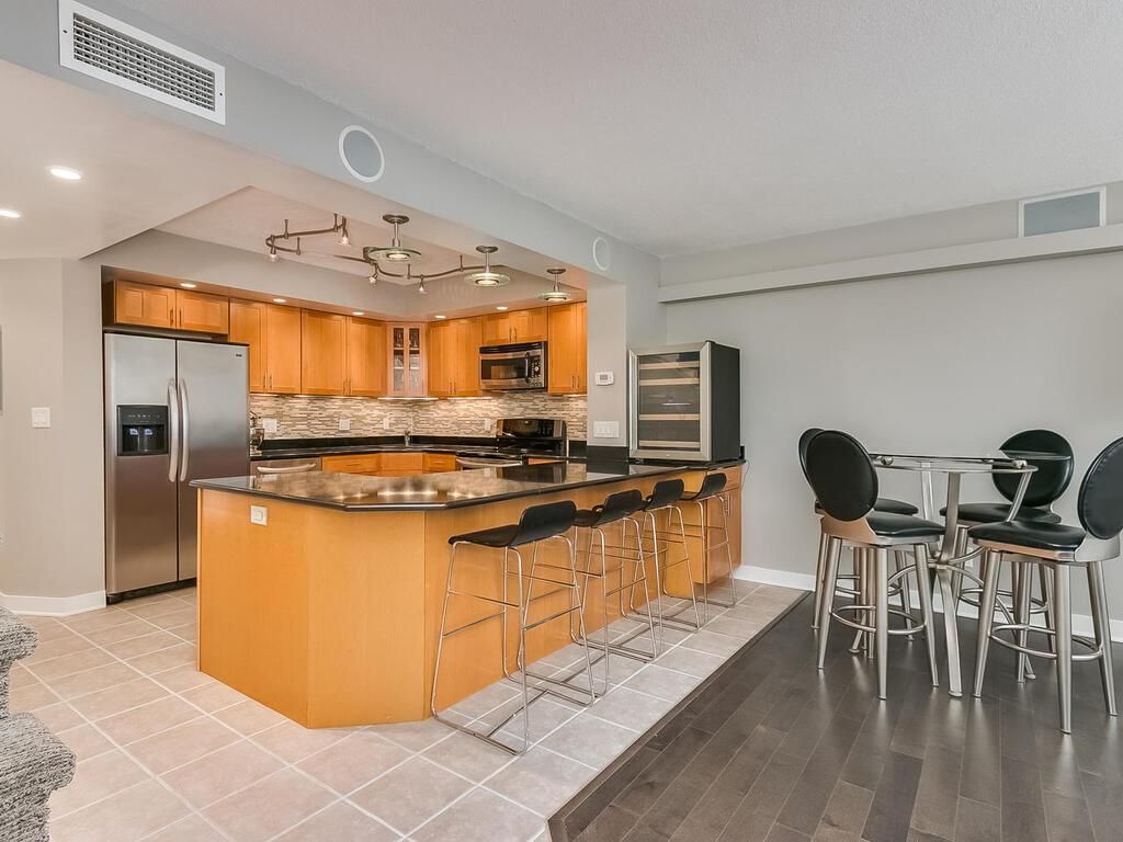 1200 Nicollet Mall 215, Minneapolis, MN 55403