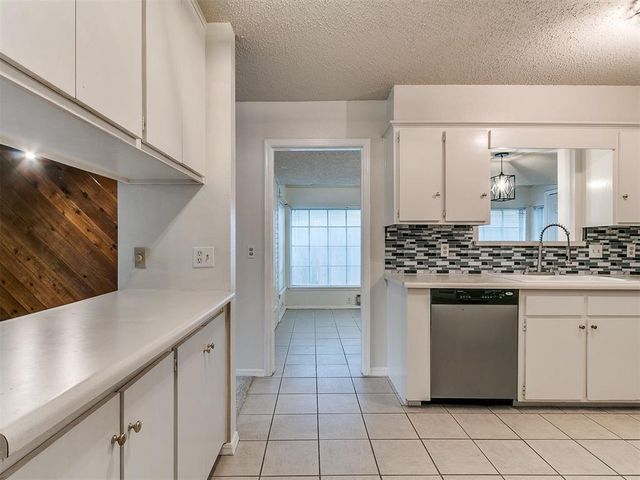 2633 N Sterling Avenue, Oklahoma City, OK 73127