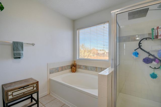 7111 Weston Place NW, Albuquerque, NM 87114