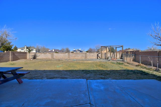 7111 Weston Place NW, Albuquerque, NM 87114