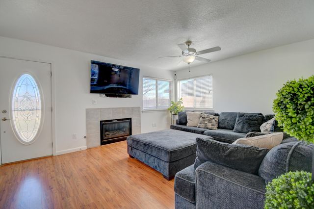 7111 Weston Place NW, Albuquerque, NM 87114