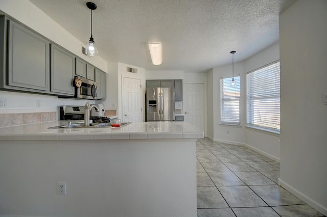 7111 Weston Place NW, Albuquerque, NM 87114