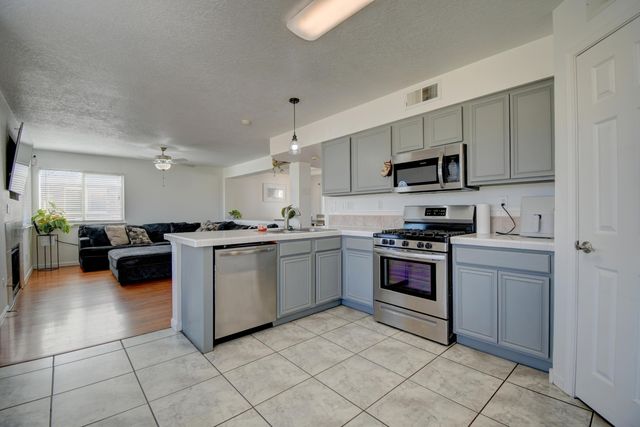 7111 Weston Place NW, Albuquerque, NM 87114