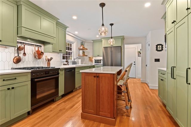 232 Bayview Avenue, Warwick, RI 02818