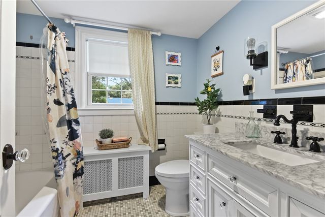 232 Bayview Avenue, Warwick, RI 02818