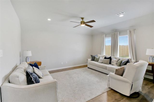 3135 Ravenwood Street, Lake Charles, LA 70607