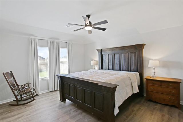 3135 Ravenwood Street, Lake Charles, LA 70607