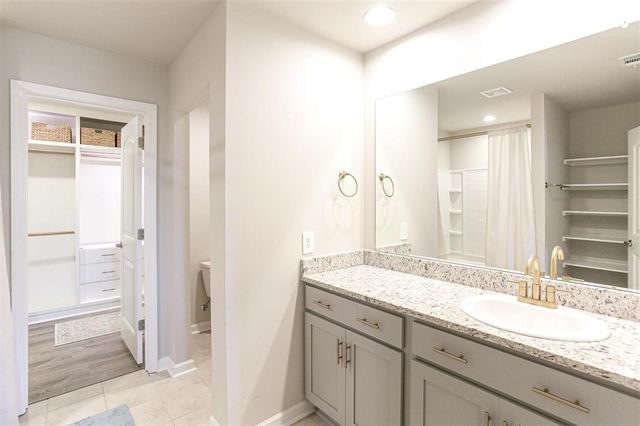 3135 Ravenwood Street, Lake Charles, LA 70607