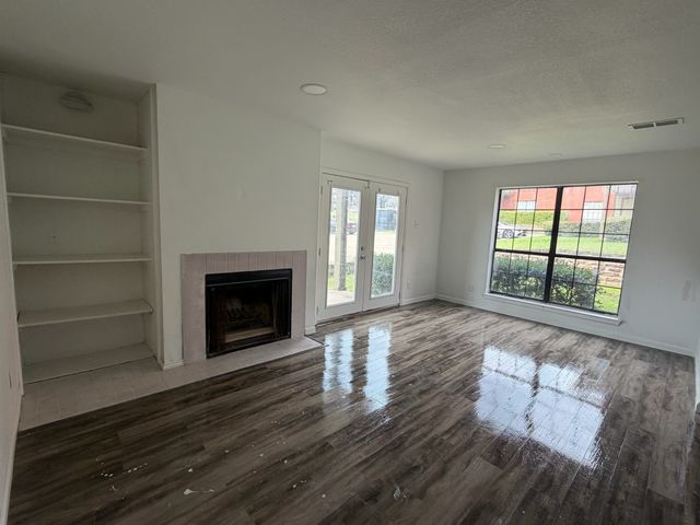 5901 Lake Hubbard Parkway, Garland, TX 75043