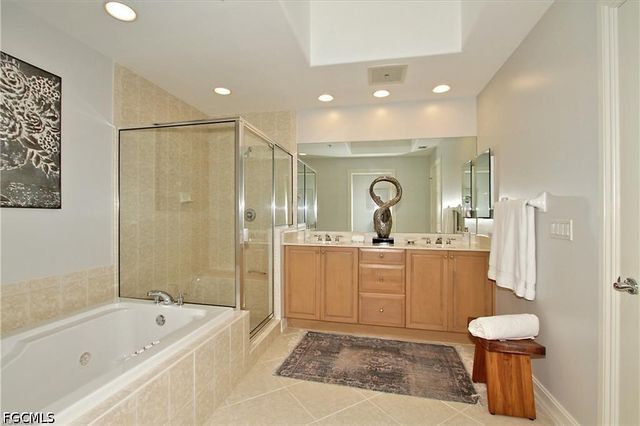 2738 Tiburon BLVD E B403, Naples, FL 34109