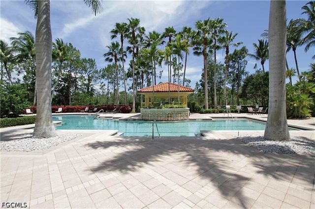2738 Tiburon BLVD E B403, Naples, FL 34109