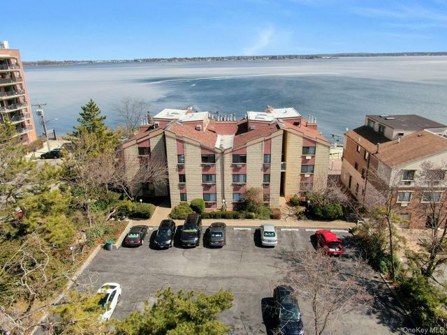 1490 Shore Drive 4F, Bronx, NY 10465