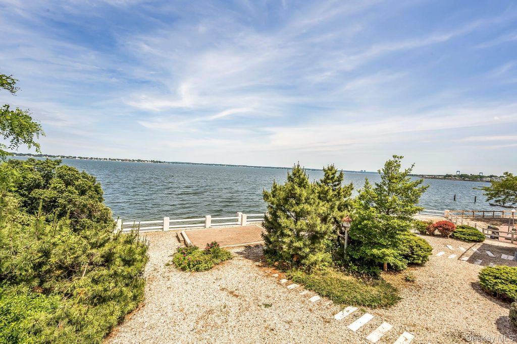 1490 Shore Drive 4F, Bronx, NY 10465
