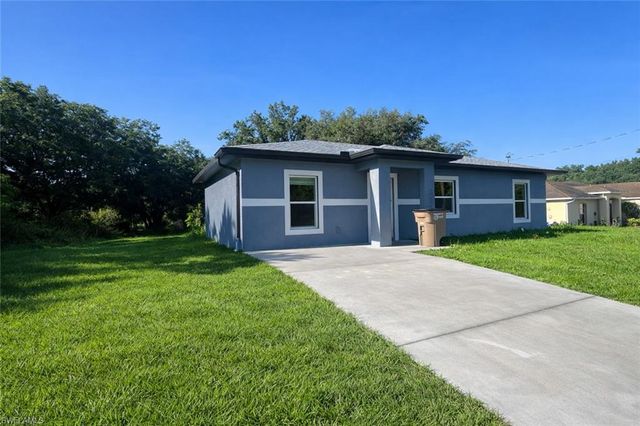 2517 56th ST SW, Lehigh Acres, FL 33976