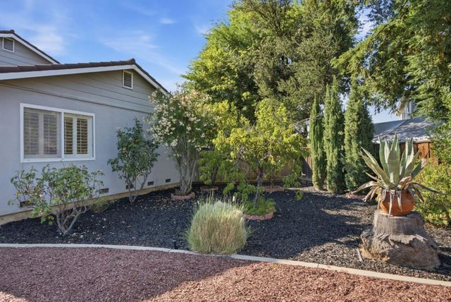 6088 Knoll Park Court, San Jose, CA 95120