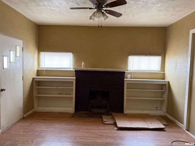 7105 S DEPOT Street, Bartonville, IL 61607