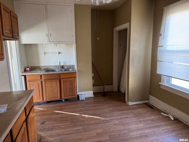 7105 S DEPOT Street, Bartonville, IL 61607