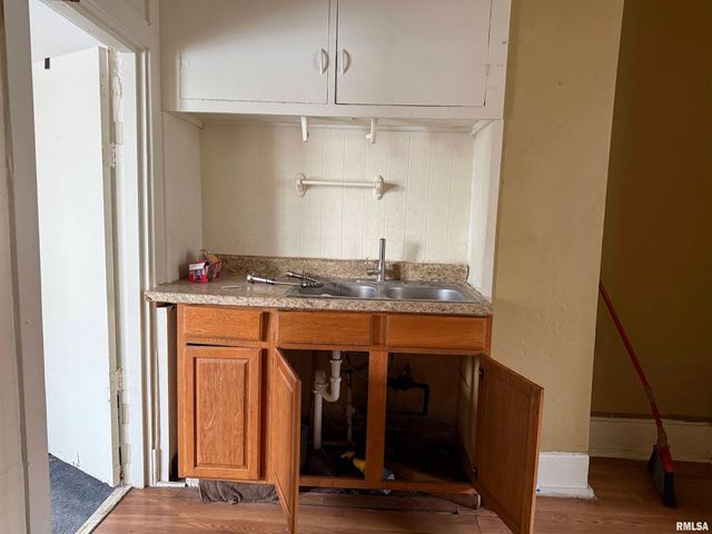 7105 S DEPOT Street, Bartonville, IL 61607