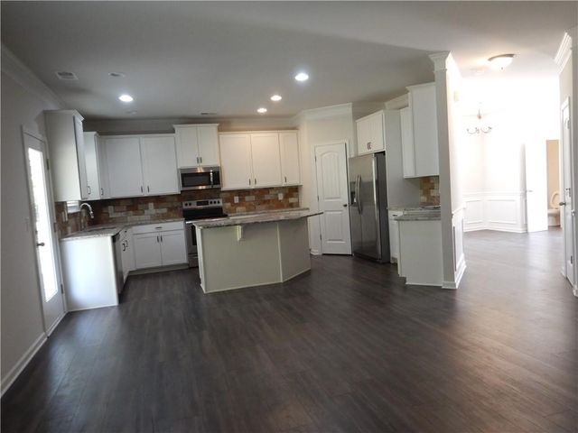 720 Country Ridge Drive, Hoschton, GA 30548