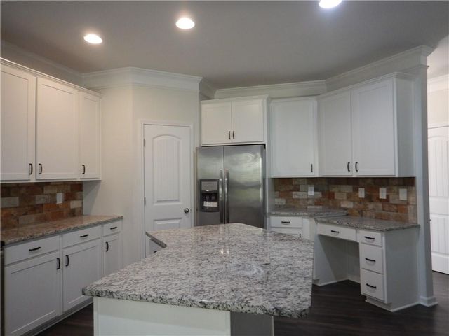 720 Country Ridge Drive, Hoschton, GA 30548
