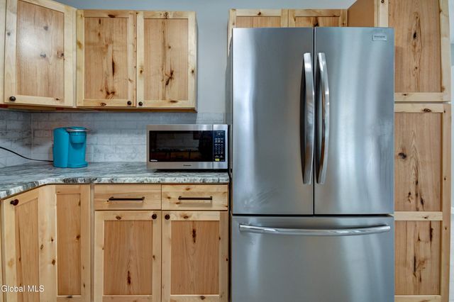 179 Steadwell Road, Amsterdam, NY 12010