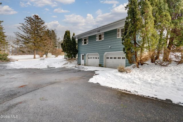 179 Steadwell Road, Amsterdam, NY 12010