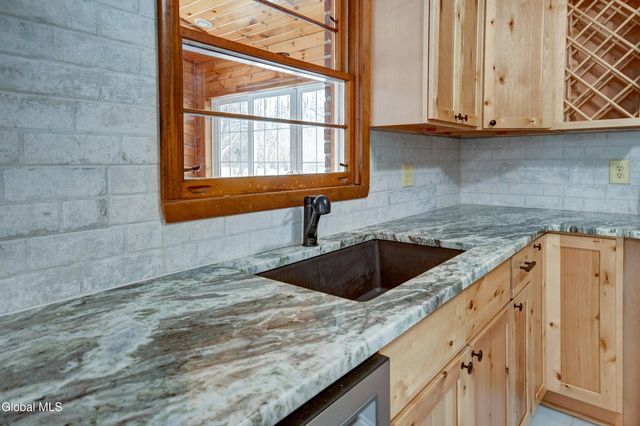 179 Steadwell Road, Amsterdam, NY 12010