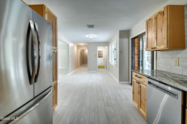 179 Steadwell Road, Amsterdam, NY 12010