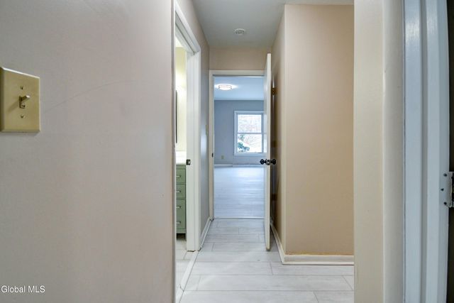 179 Steadwell Road, Amsterdam, NY 12010