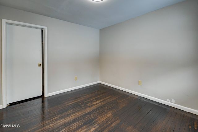 179 Steadwell Road, Amsterdam, NY 12010