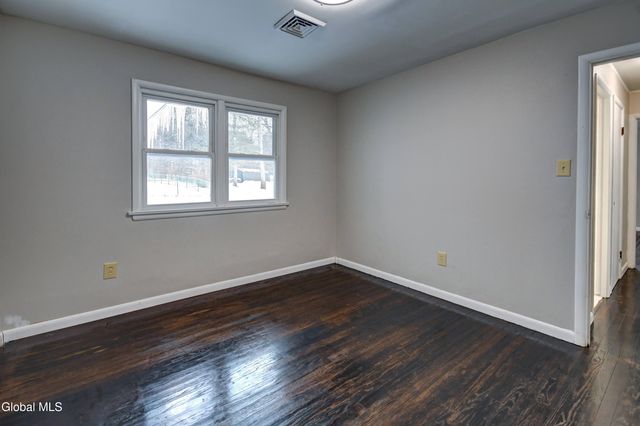 179 Steadwell Road, Amsterdam, NY 12010