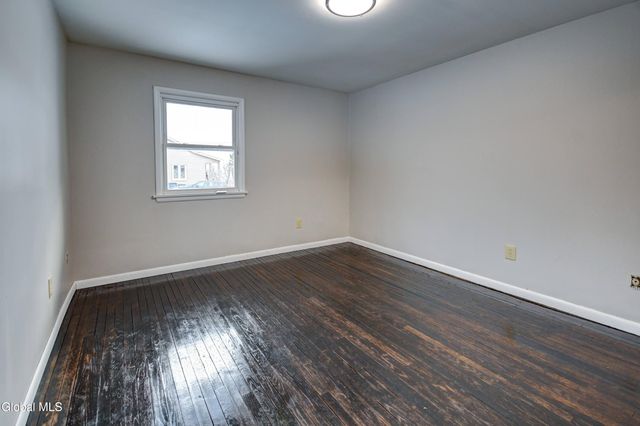 179 Steadwell Road, Amsterdam, NY 12010