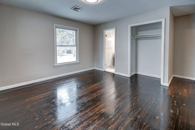 179 Steadwell Road, Amsterdam, NY 12010