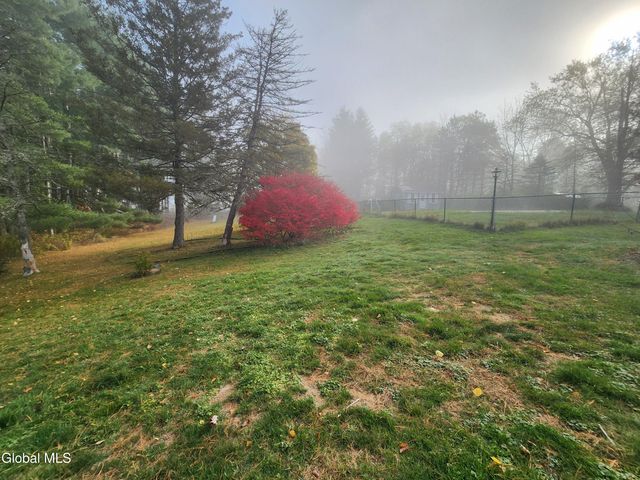 179 Steadwell Road, Amsterdam, NY 12010