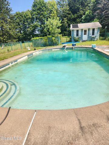 179 Steadwell Road, Amsterdam, NY 12010