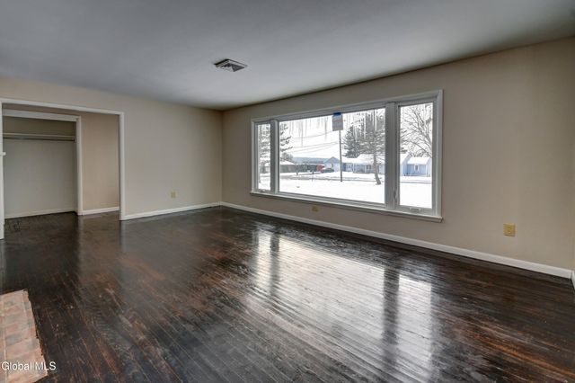 179 Steadwell Road, Amsterdam, NY 12010