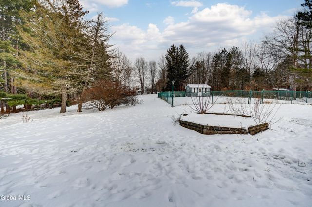 179 Steadwell Road, Amsterdam, NY 12010