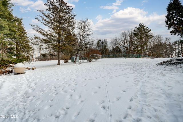 179 Steadwell Road, Amsterdam, NY 12010