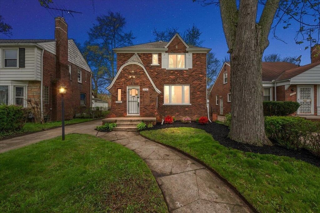 15731 Kentfield Street, Detroit, MI 48223