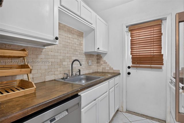 2551 W Golf Blvd 101, Pompano Beach, FL 33064