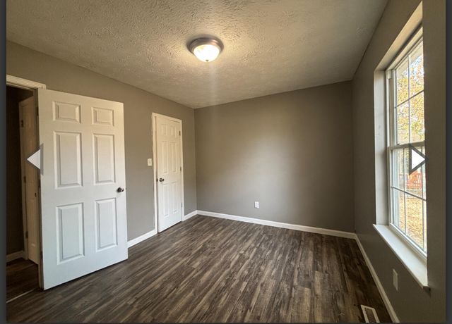 2124 West Calhoun Street, Springfield, MO 65802