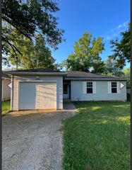 2124 West Calhoun Street, Springfield, MO 65802
